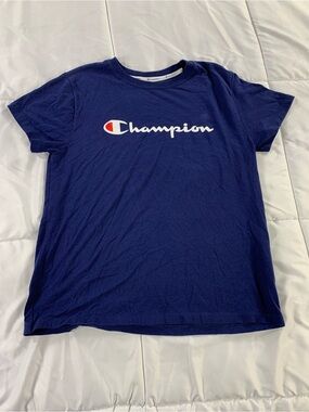 Pre loved CHAMPION shirt mens size M